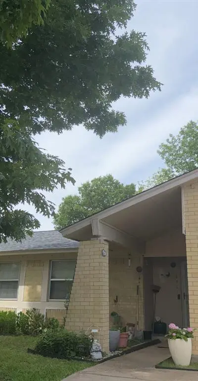 2921 Rustic Meadow Drive, Garland TX 75044 - Photo 2