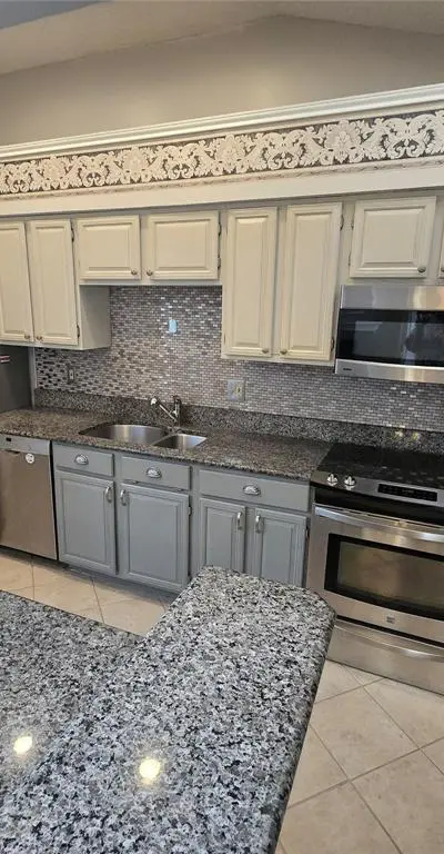 2117 Brook Mount Court, Carrollton TX 75006 - Photo 2