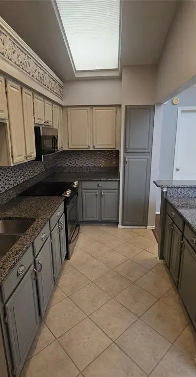 2117 Brook Mount Court, Carrollton TX 75006 - Photo 3