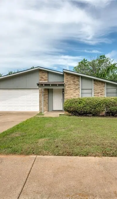 4708 Woodfield Drive, Arlington TX 76016