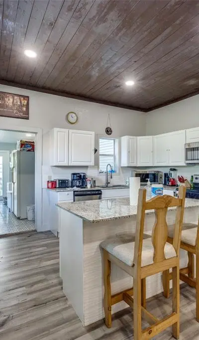 725 S Walnut Street, Sherman TX 75090 - Photo 2