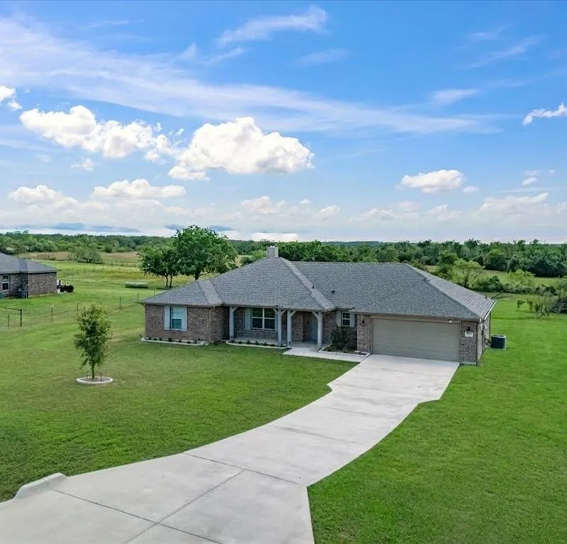 129 Springwood Ranch Loop, Springtown TX 76082