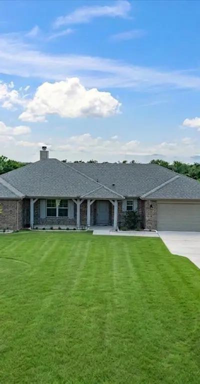 129 Springwood Ranch Loop, Springtown TX 76082 - Photo 3