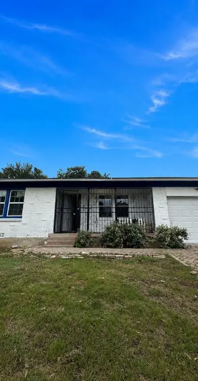 4244 Carol Avenue, Fort Worth TX 76105