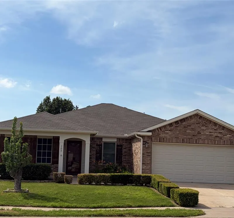 209 Broken Arrow, Krum TX 76249