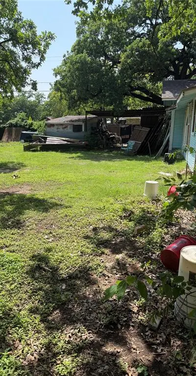 3300 Baylor Street, Fort Worth TX 76119 - Photo 2