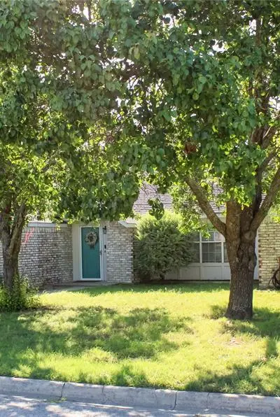 1102 Zahara Street, Bowie TX 76230 - Photo 2