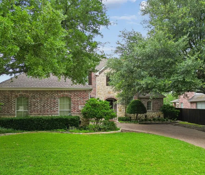 2612 Ranchview Drive, Richardson TX 75082