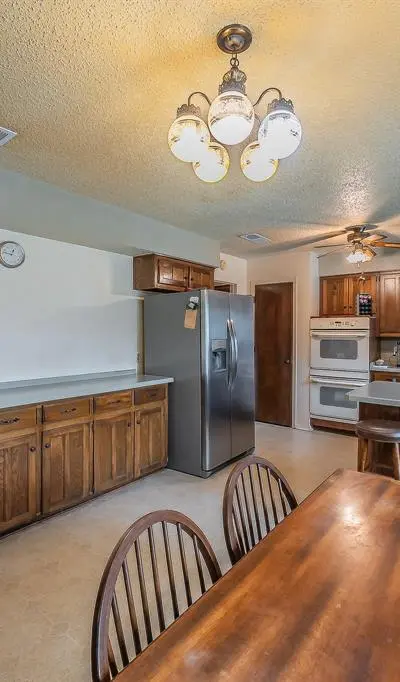 500 Emerson Drive, Euless TX 76039 - Photo 5