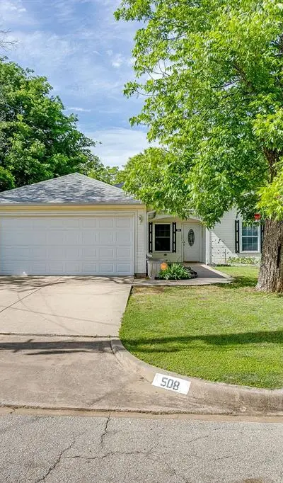 508 NW 5th Street, Mineral Wells TX 76067 - Photo 2