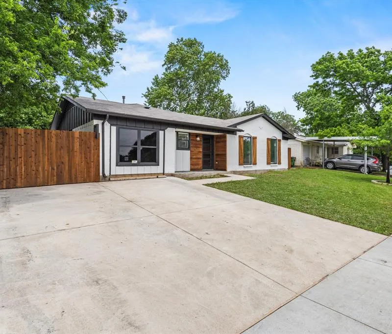 14409 Horseshoe Trail, Balch Springs TX 75180