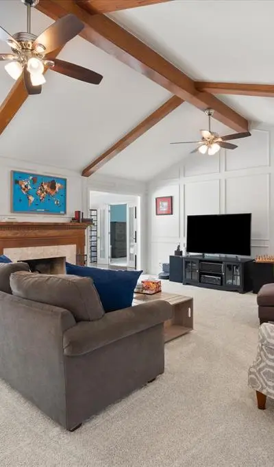2806 Augusta Lane, Arlington TX 76012 - Photo 4