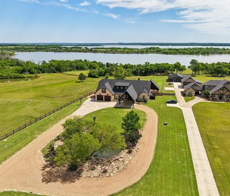 2085 Switzer Road, Sanger TX 76266