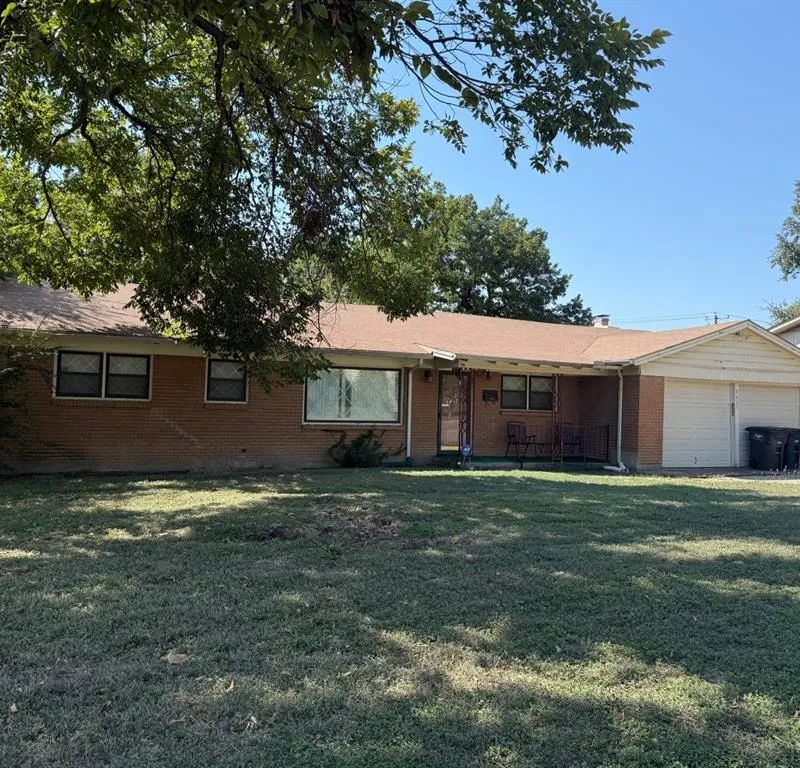 8405 Doreen Avenue, Fort Worth TX 76116