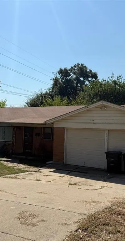 8405 Doreen Avenue, Fort Worth TX 76116 - Photo 2