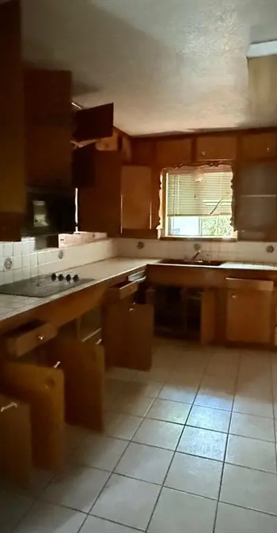 8405 Doreen Avenue, Fort Worth TX 76116 - Photo 5