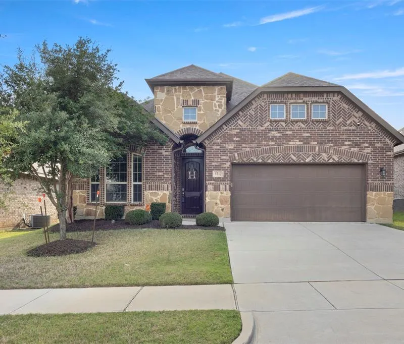 3712 Harbour Mist Trail, Denton TX 76208
