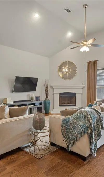 3712 Harbour Mist Trail, Denton TX 76208 - Photo 2