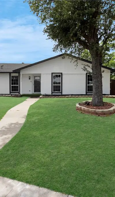 2006 Southern Oaks, Carrollton TX 75007 - Photo 2