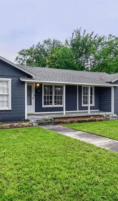 1420 Bennett Drive, Arlington TX 76013 - Photo 2