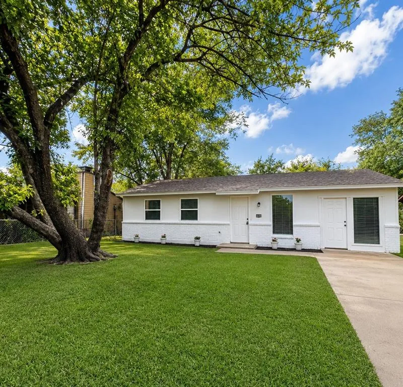 303 Mansfield Road, Cleburne TX 76031