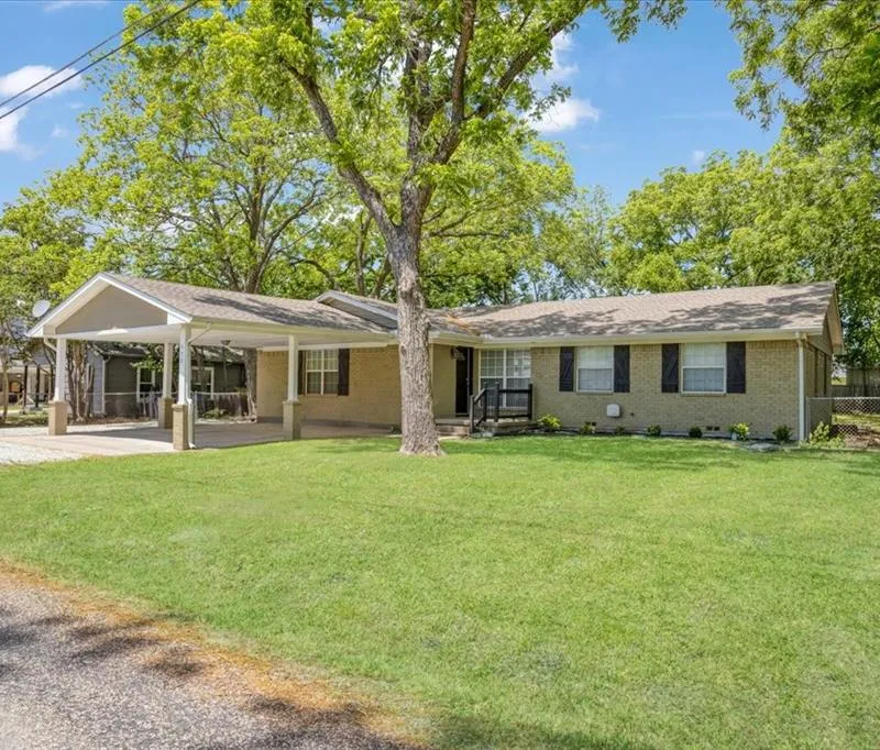 470 W Marshall Street, Van Alstyne TX 75495