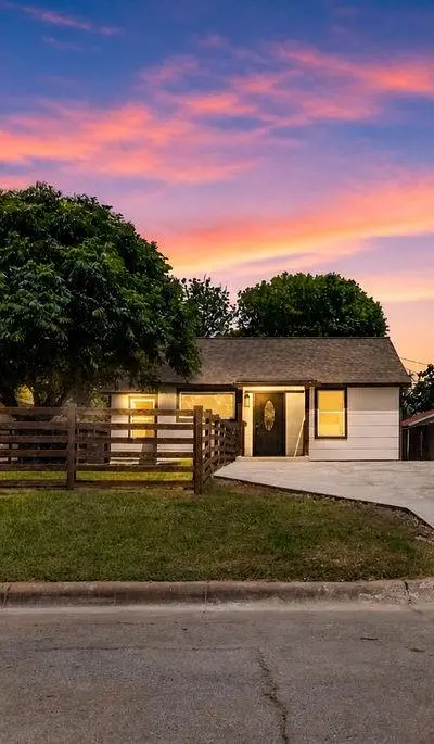 3939 E 4th Street, Fort Worth TX 76111