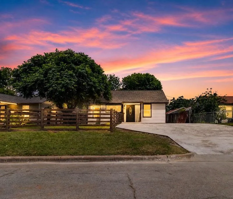 3939 E 4th Street, Fort Worth TX 76111