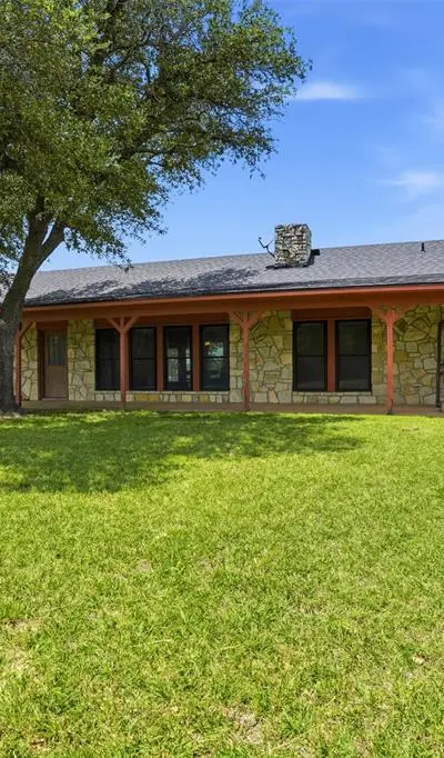573 County Road 3592, Paradise TX 76073 - Photo 2