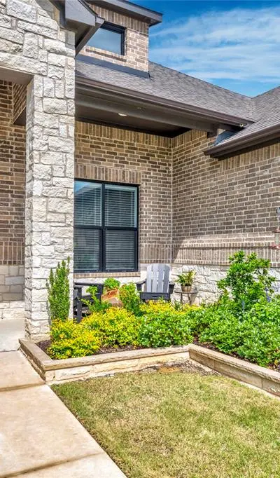 704 Abbey Road, Van Alstyne TX 75495 - Photo 2