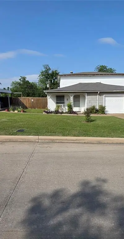 2716 Loraine Street, Fort Worth TX 76106 - Photo 2