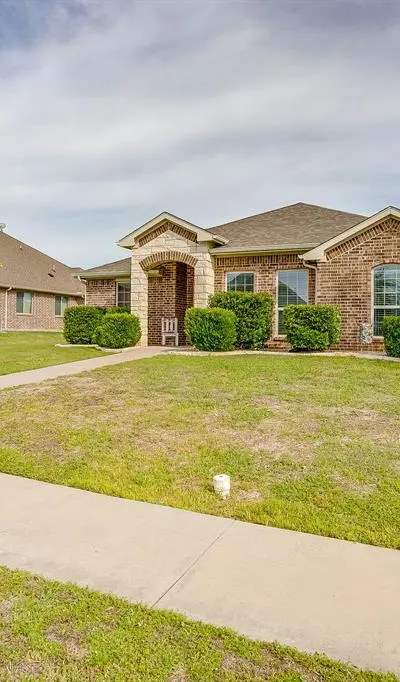 811 Carmen Ana Avenue, Grandview TX 76050 - Photo 2