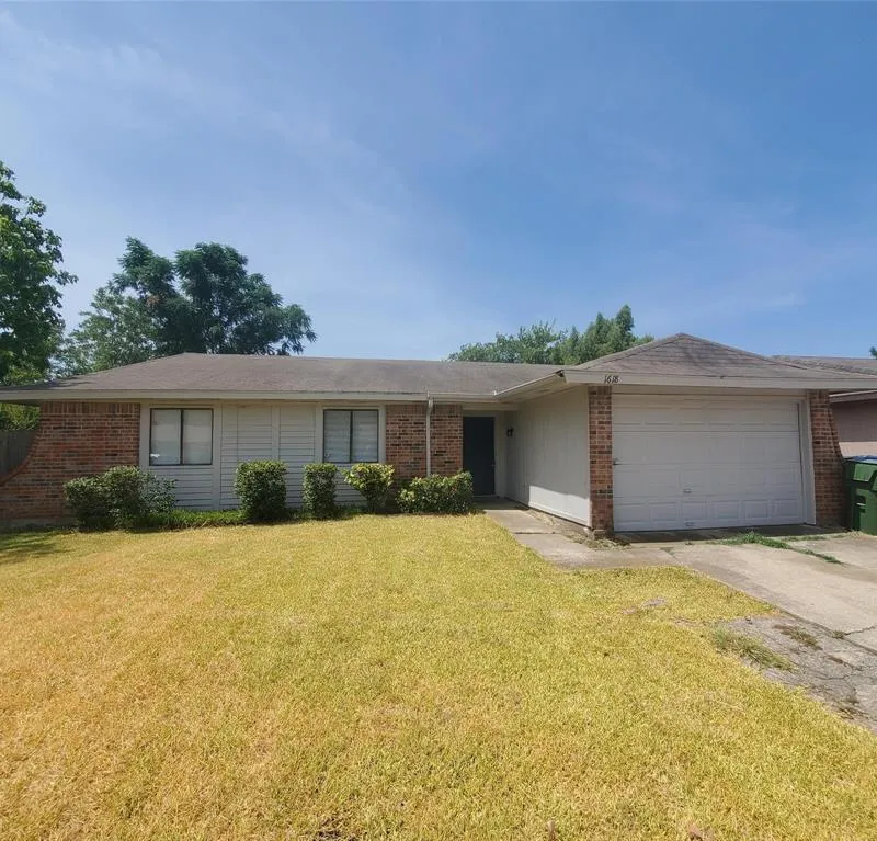 1618 Meridian Way, Garland TX 75040