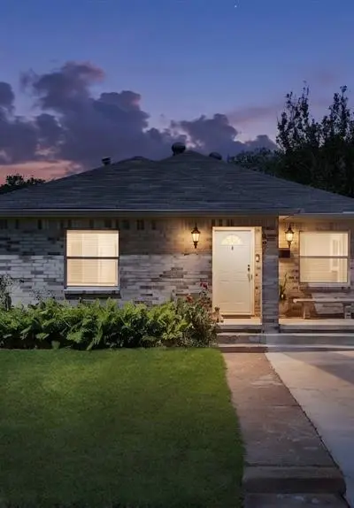 409 Roberts Avenue, Irving TX 75060