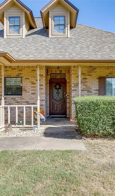 144 Trailwood Drive, Joshua TX 76058 - Photo 2