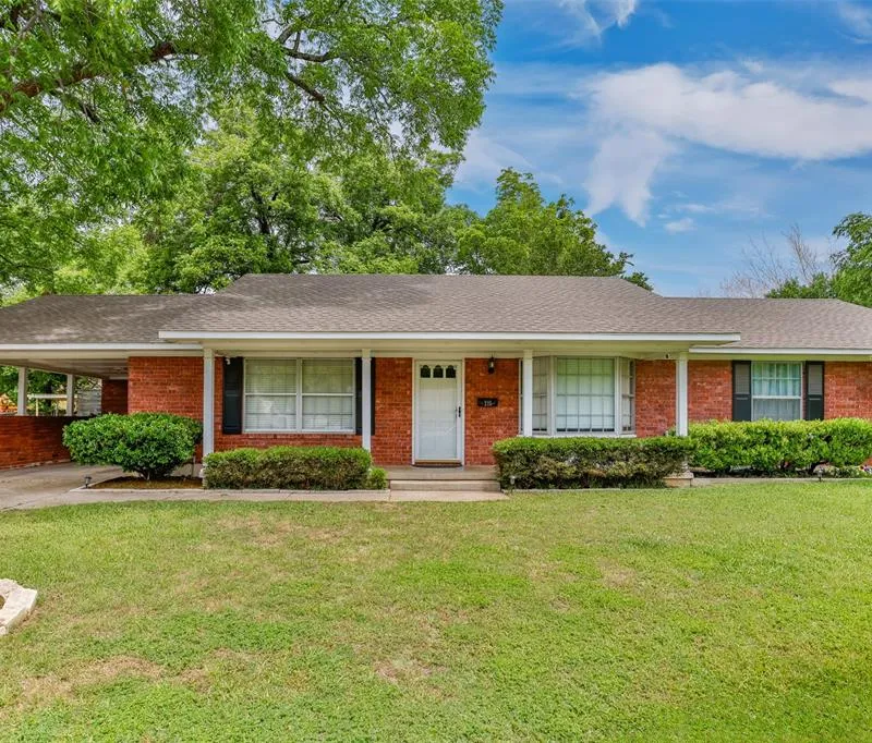 215 E Tennie Street, Gainesville TX 76240