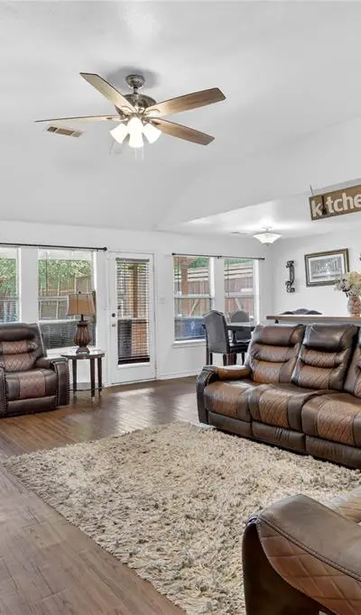2206 Lapsley Street, Dallas TX 75212 - Photo 4