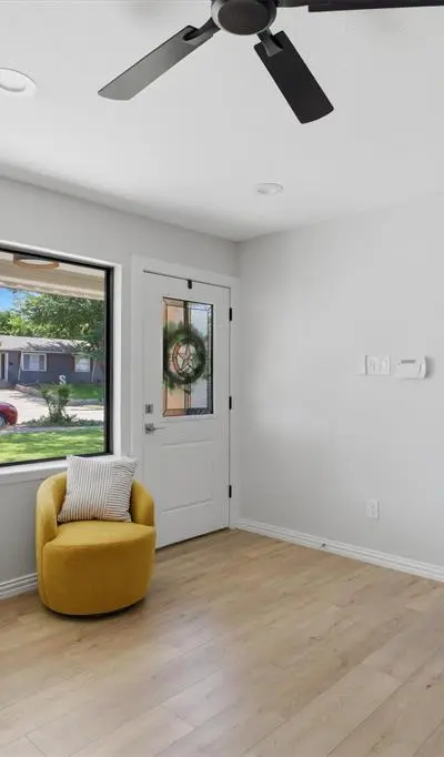 12039 Schroeder Road, Dallas TX 75243 - Photo 3