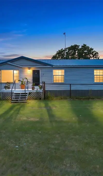 197 County Road 3382, Paradise TX 76073