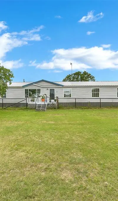 197 County Road 3382, Paradise TX 76073 - Photo 2