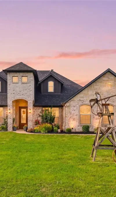 1705 S Fm 1752, Savoy TX 75479