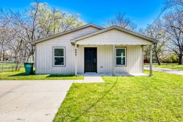 602 N Taylor Street, Gainesville TX 76240