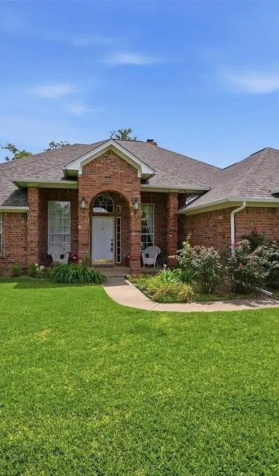 730 Kiowa Drive W, Lake Kiowa TX 76240
