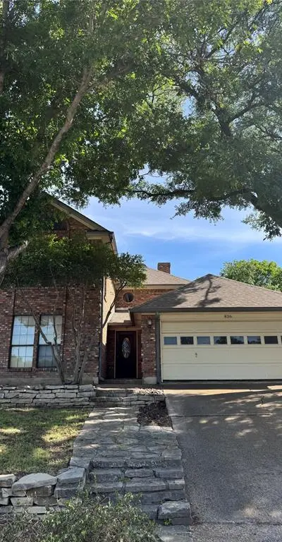836 Lombardy Court, Fort Worth TX 76112