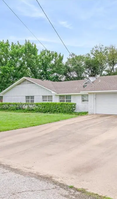 202 S Houston Street, Edgewood TX 75117 - Photo 5