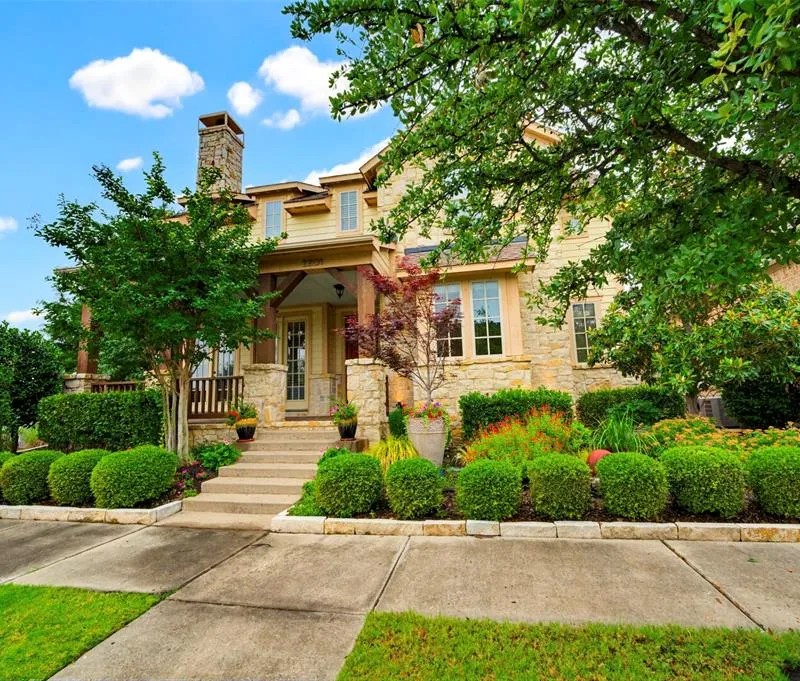2201 Austin Waters, Carrollton TX 75010