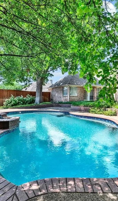 2513 Parkhurst Court, Plano TX 75093 - Photo 2