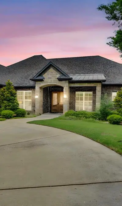 307 Terrace Lane, Cedar Hill TX 75104 - Photo 2