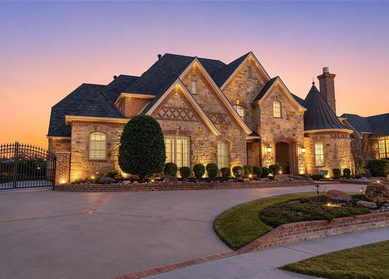 1202 Club House Court, Southlake TX 76092
