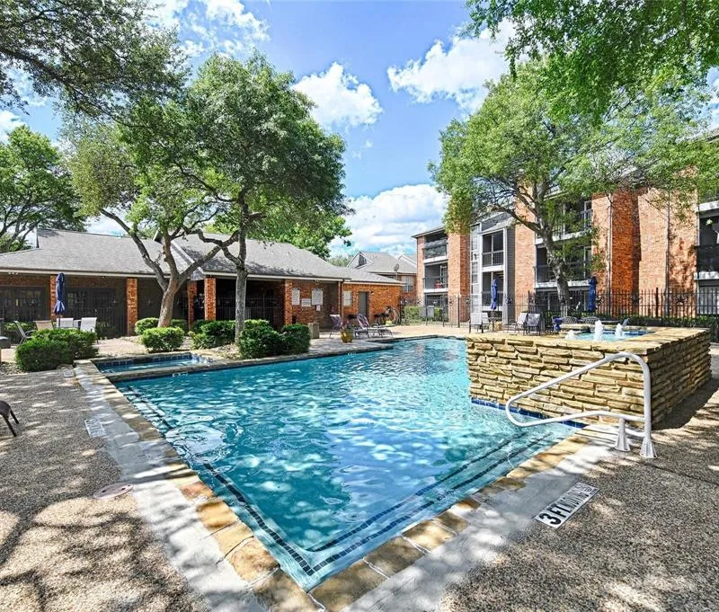 18333 Roehampton Drive # 714, Dallas TX 75252